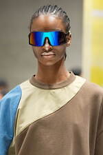 ヨシオクボ(yoshiokubo) 眩惑｜写真10