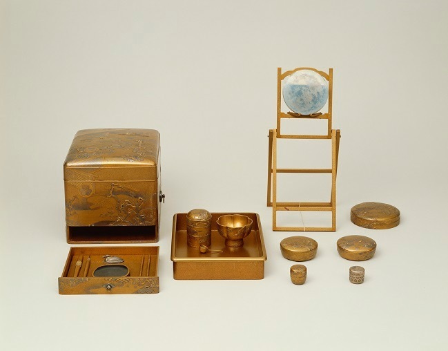 国宝 《初音蒔絵旅眉作箱》 一具 江戸時代　寛永16年(1639年)　徳川美術館 ［7月3日(水)～29日(月)展示］