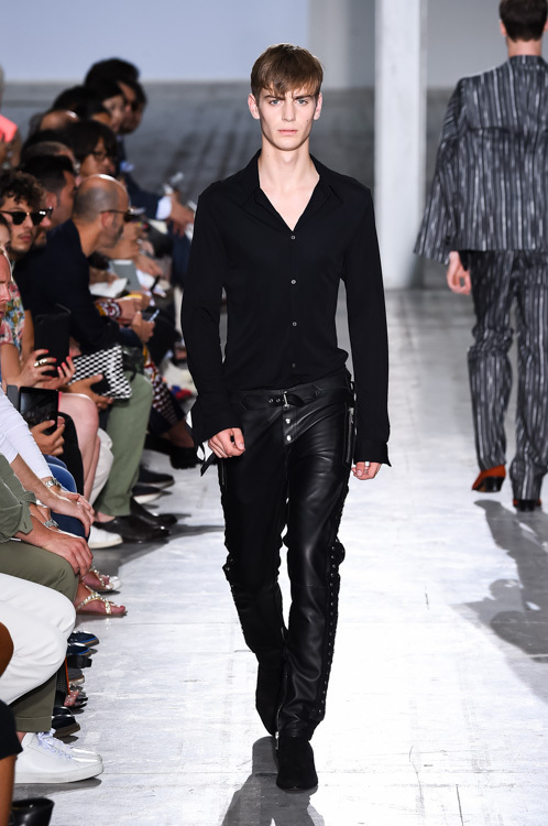 コスチューム ナショナル(CoSTUME NATIONAL) 2015年春夏メンズコレクション  - 写真32
