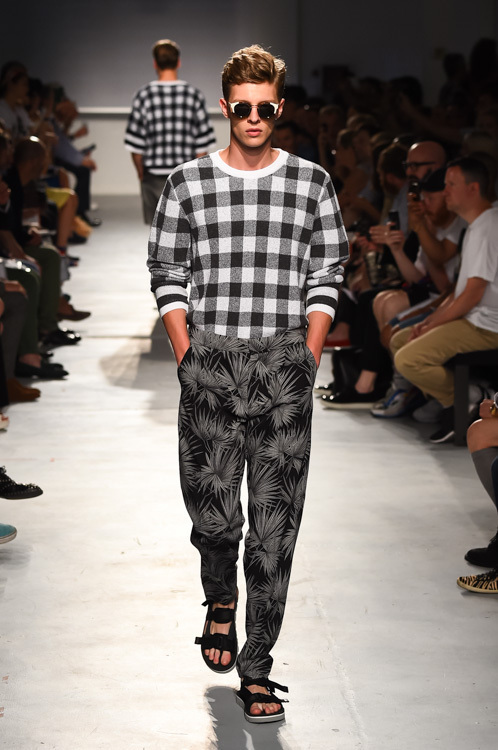 エムエスジーエム(MSGM) 2015年春夏ウィメンズ&メンズコレクション  - 写真4