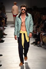 MSGM 2015年春夏コレクション - グルーヴィーな音楽で描き出す、50&60'sのカリフォルニア｜写真56