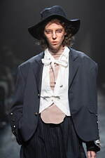 アンディサイデッド2024-25年秋冬コレクション - 夢への希望に煌めいて｜写真23