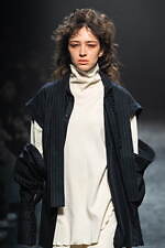 アンディサイデッド2024-25年秋冬コレクション - 夢への希望に煌めいて｜写真27