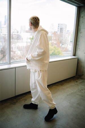 コモリ(COMOLI) 2024年春夏メンズコレクション  - 写真16