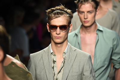 ボッテガ・ヴェネタ 2015年春夏メンズコレクション - 肩の力を抜いたラグジュアリー