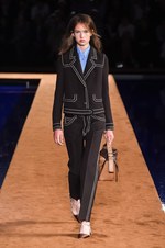 プラダ(PRADA) 2015年春夏メンズコレクション - 0番ステッチのテーラード｜写真10
