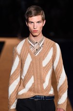プラダ(PRADA) 2015年春夏メンズコレクション - 0番ステッチのテーラード｜写真20