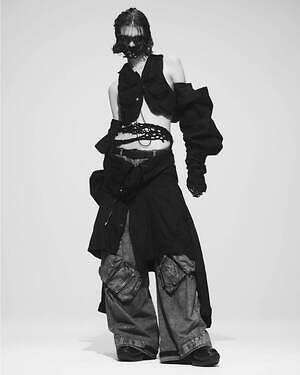 ユリウス(JULIUS) 2024-25年秋冬ウィメンズ&メンズコレクション  - 写真11