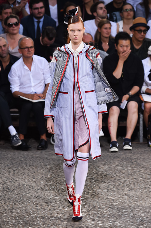 モンクレール ガム・ブルー(MONCLER GAMME BLEU) 2015年春夏ウィメンズ&メンズコレクション シルエット - 写真12