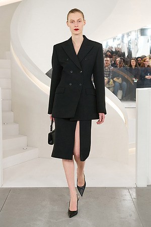 マイケル・コース(MICHAEL KORS) 2024-25年秋冬ウィメンズコレクション  - 写真1