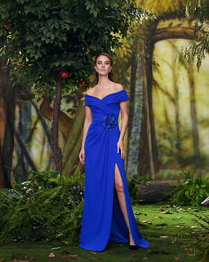 タダシ ショージ(TADASHI SHOJI) 2024-25年秋冬ウィメンズコレクション  - 写真11