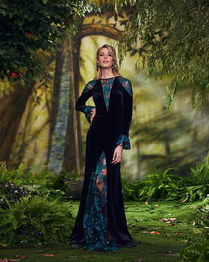 タダシ ショージ(TADASHI SHOJI) 2024-25年秋冬ウィメンズコレクション  - 写真26