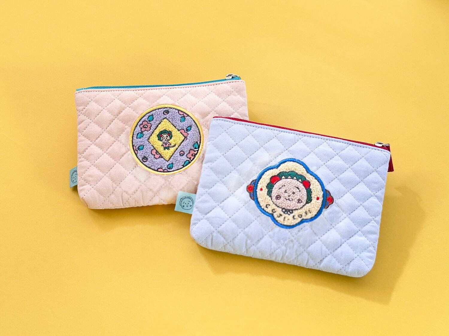 さがら刺しゅうのキルティングポーチ(価格未定)
©さくらももこ ©さくらプロダクション
※画像は開発サンプル、実際の商品とは異なる場合あり