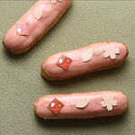 フレデリック・カッセル春限定桜スイーツ、“桜クリーム×苺コンポート”を配したピンクエクレアなど｜写真7