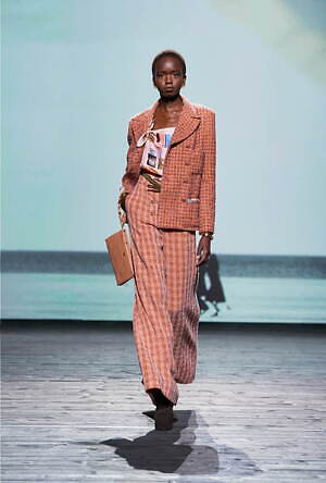 シャネル(CHANEL) 2024-25年秋冬ウィメンズコレクション  - 写真41