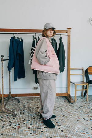 インアット(INNAT) 2024-25年秋冬ウィメンズ&メンズコレクション  - 写真14