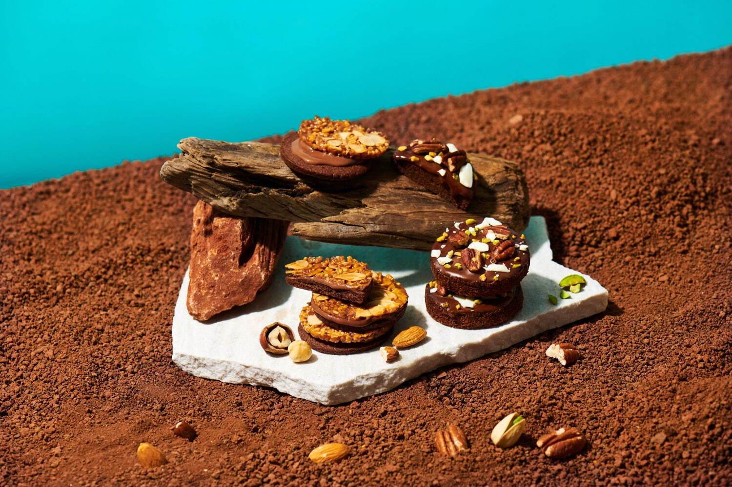 ベイク“ナッツが主役”の新菓子ブランド「カイカ」、3層仕立てのフロランタン＆3種のナッツブラウニー｜写真13