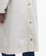 バブアーの24年春ウィメンズ新作、コーデュロイ襟のワークコート＆ショート丈ブルゾンなど｜写真13