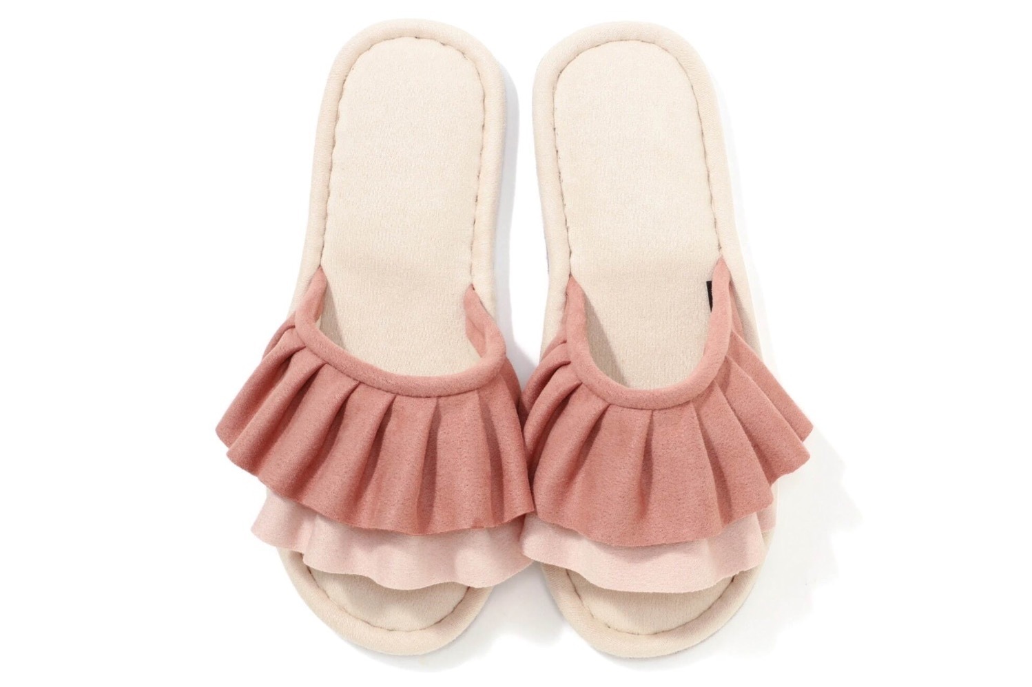 フランフラン24年春“たっぷりフリル”のルームシューズ＆フリル付き寝具、マーブル模様の食器セットも