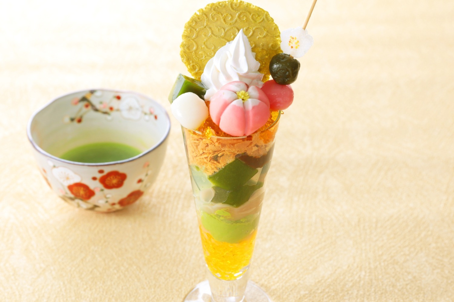 伊藤久右衛門「梅の抹茶パフェ」“しだれ梅”をイメージ、抹茶アイス＆梅ゼリーを重ねた春限定パフェ