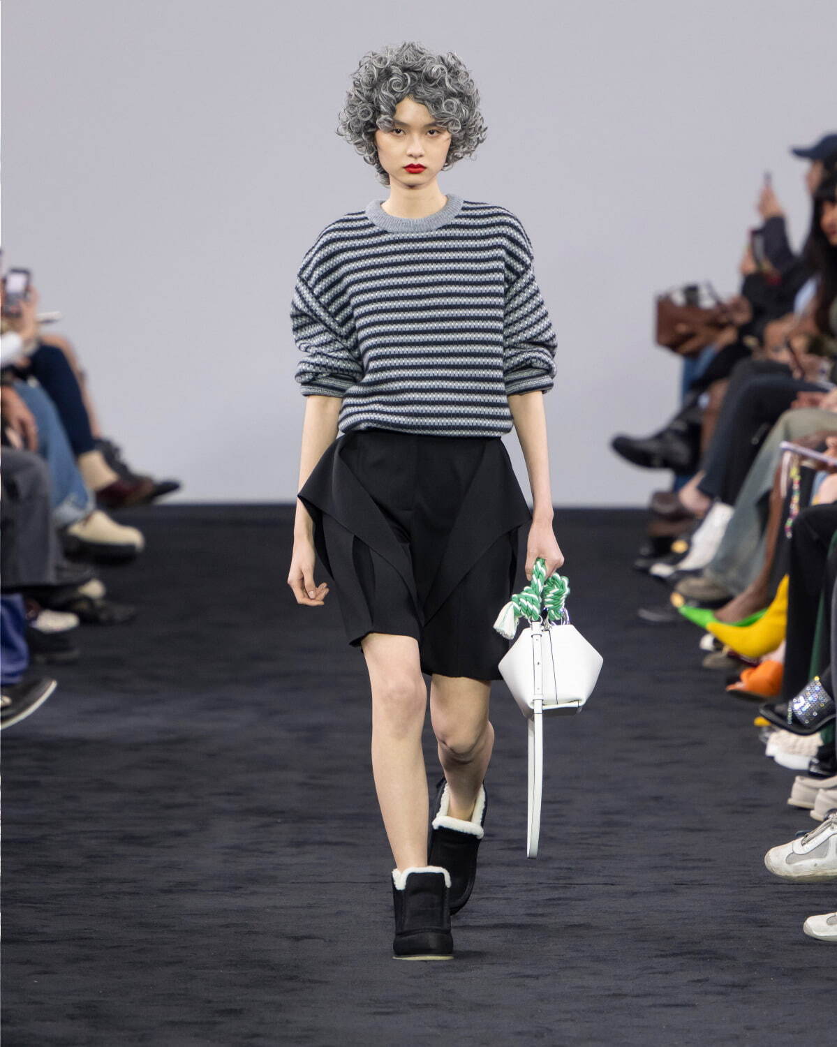 ジェイ ダブリュー アンダーソン(JW Anderson) 2024-25年秋冬ウィメンズコレクション  - 写真29