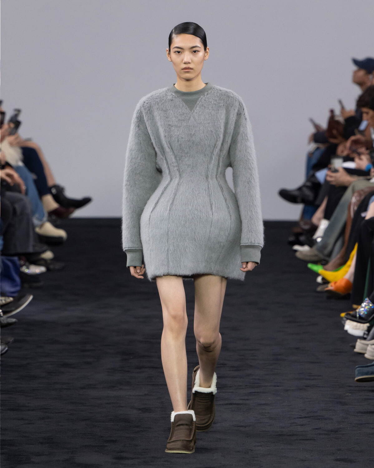 ジェイ ダブリュー アンダーソン(JW Anderson) 2024-25年秋冬ウィメンズコレクション  - 写真5