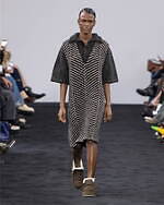 JW アンダーソン 2024年秋冬ウィメンズコレクション - レトロな洋服に“奇妙”なエッセンスを｜写真19