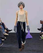 JW アンダーソン 2024年秋冬ウィメンズコレクション - レトロな洋服に“奇妙”なエッセンスを｜写真31