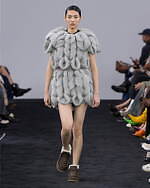 JW アンダーソン 2024年秋冬ウィメンズコレクション - レトロな洋服に“奇妙”なエッセンスを｜写真38