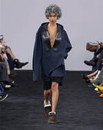 JW アンダーソン 2024年秋冬ウィメンズコレクション - レトロな洋服に“奇妙”なエッセンスを｜写真39