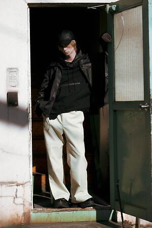 リヒト・ベシュトレーベン(Licht Bestreben) 2024-25年秋冬メンズコレクション  - 写真11