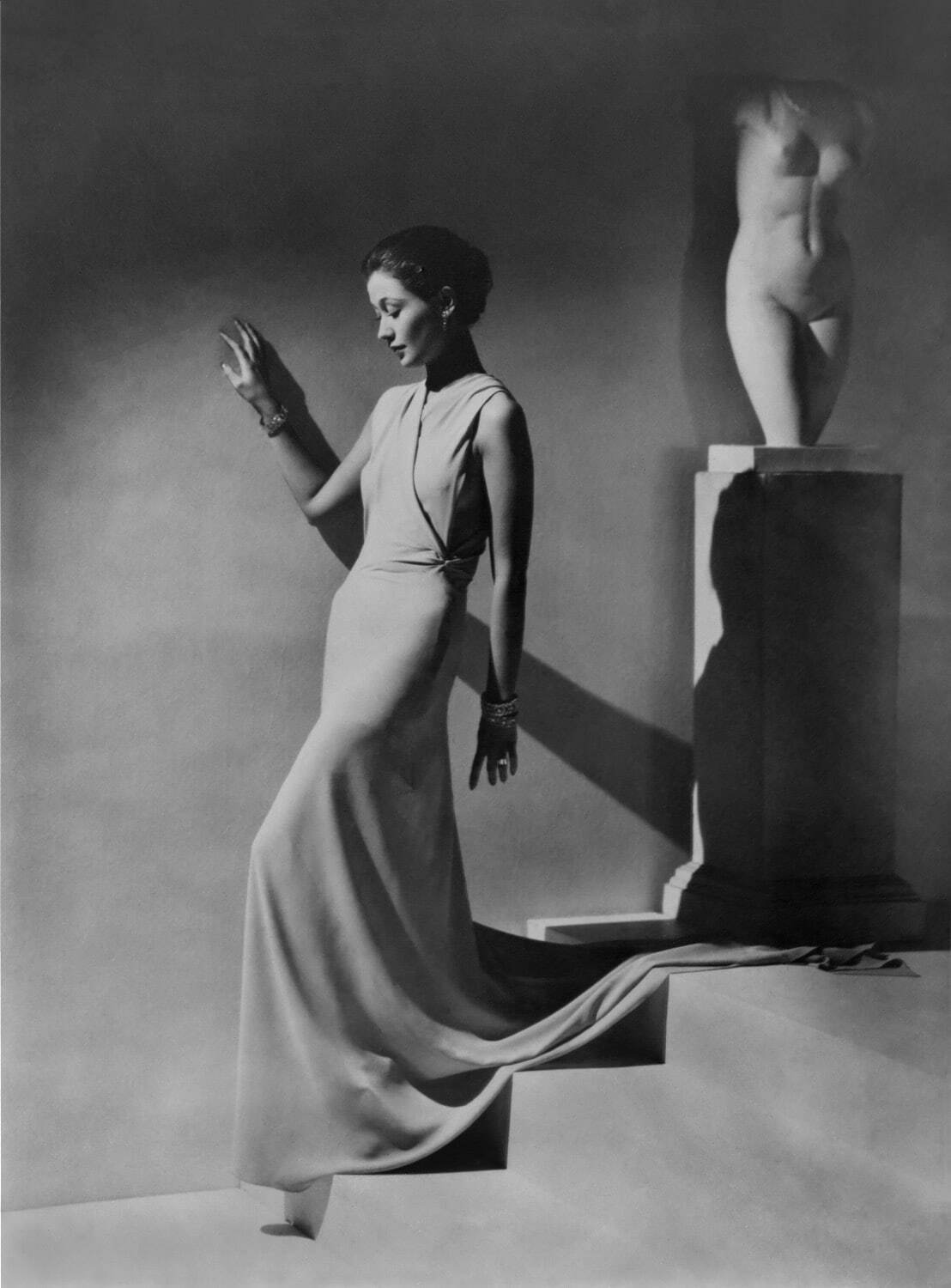 Toto Koopman, Evening dress by Augustabernard, 1934
©The George Hoyningen-Huene Estate Archives