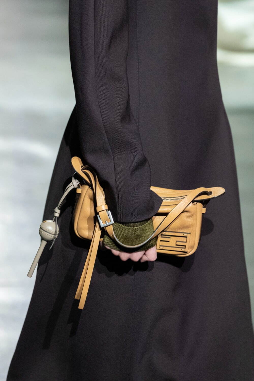 フェンディ(FENDI) 2024-25年秋冬ウィメンズコレクション  - 写真2