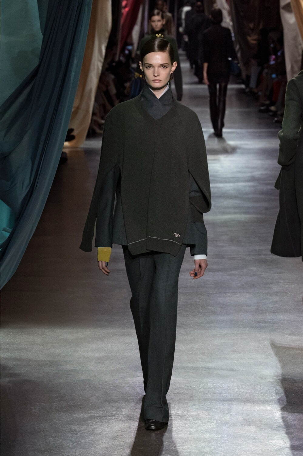 フェンディ(FENDI) 2024-25年秋冬ウィメンズコレクション  - 写真26