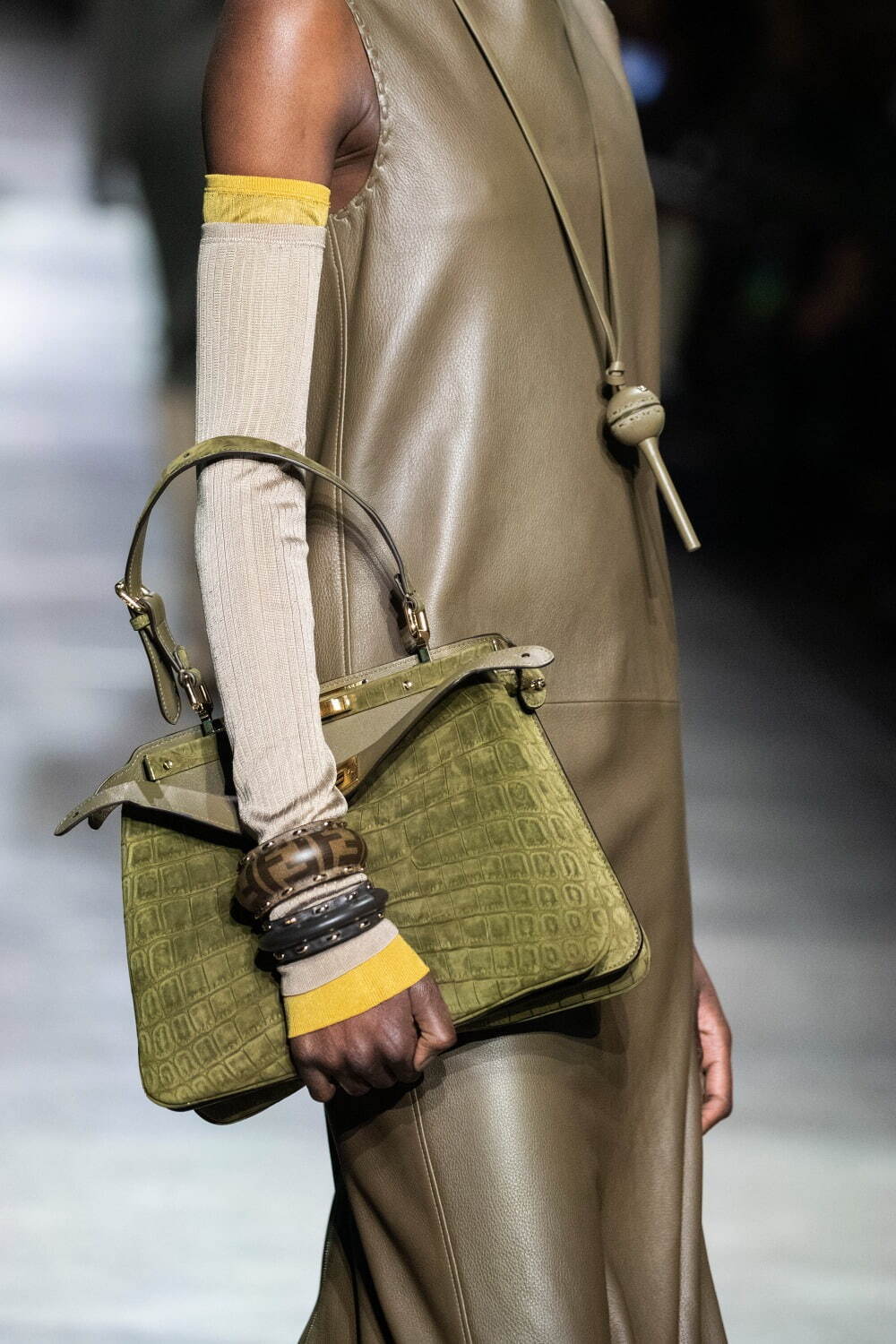 フェンディ(FENDI) 2024-25年秋冬ウィメンズコレクション  - 写真32