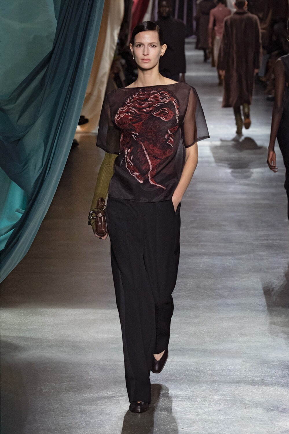 フェンディ 2024-25年秋冬<span>コレクション</span> - 写真95