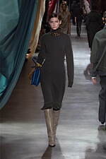 フェンディ 2024-25年秋冬ウィメンズコレクション - 英国とローマの共鳴が生む歓楽｜写真28