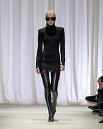 エムエム6 メゾン マルジェラ 2024年秋冬コレクション - 異化をもたらす抽象の試行｜写真1