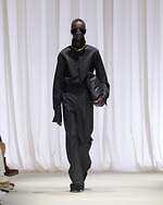 エムエム6 メゾン マルジェラ 2024年秋冬コレクション - 異化をもたらす抽象の試行｜写真2