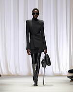 エムエム6 メゾン マルジェラ 2024年秋冬コレクション - 異化をもたらす抽象の試行｜写真5