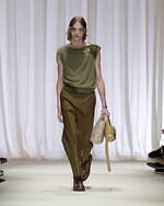 エムエム6 メゾン マルジェラ 2024年秋冬コレクション - 異化をもたらす抽象の試行｜写真16