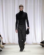 エムエム6 メゾン マルジェラ 2024年秋冬コレクション - 異化をもたらす抽象の試行｜写真21