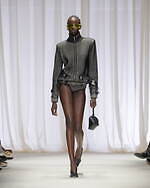 エムエム6 メゾン マルジェラ 2024年秋冬コレクション - 異化をもたらす抽象の試行｜写真29