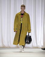 エムエム6 メゾン マルジェラ 2024年秋冬コレクション - 異化をもたらす抽象の試行｜写真32