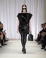 エムエム6 メゾン マルジェラ 2024年秋冬コレクション - 異化をもたらす抽象の試行｜写真35