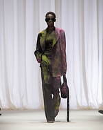 エムエム6 メゾン マルジェラ 2024年秋冬コレクション - 異化をもたらす抽象の試行｜写真44