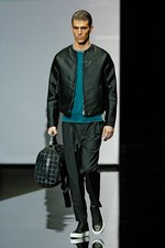 エンポリオ アルマーニ 2015年春夏コレクション - “ライン”を超えて混じり合う伝統と革新｜写真28