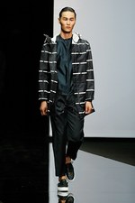 エンポリオ アルマーニ 2015年春夏コレクション - “ライン”を超えて混じり合う伝統と革新｜写真56