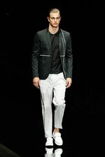 エンポリオ アルマーニ 2015年春夏コレクション - “ライン”を超えて混じり合う伝統と革新｜写真58