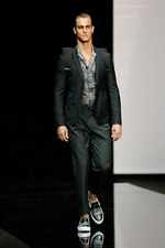 エンポリオ アルマーニ 2015年春夏コレクション - “ライン”を超えて混じり合う伝統と革新｜写真64